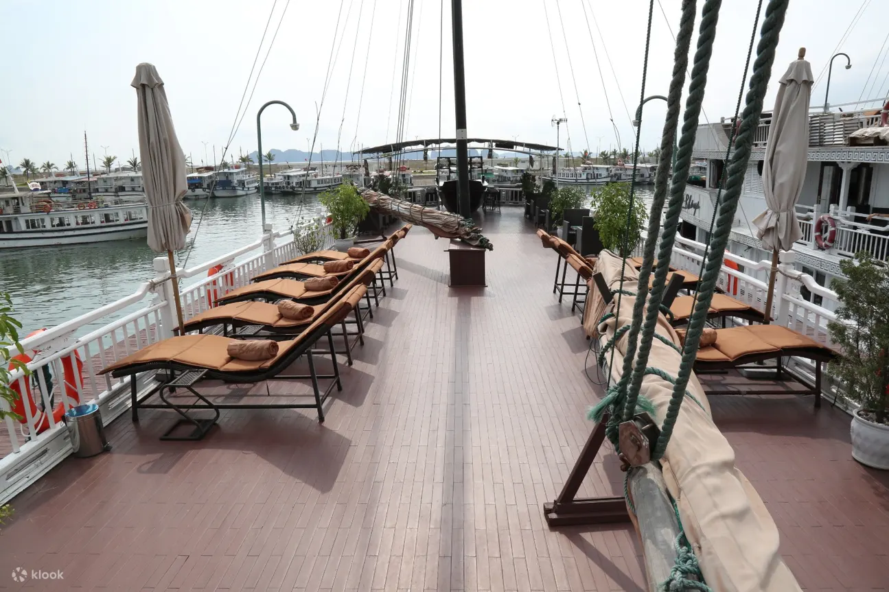 deck of cruise